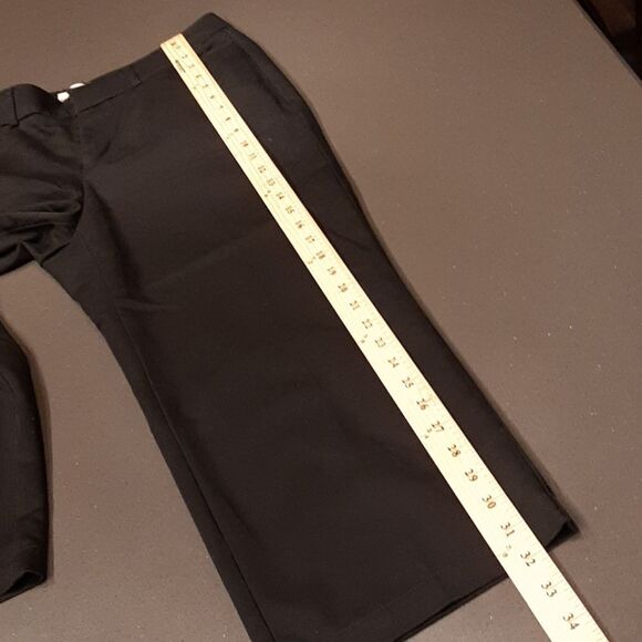 Dockers Ideal Fit Black Cropped Pants - Picture 8 of 10